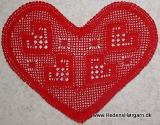 AN 0096 Heart napkin